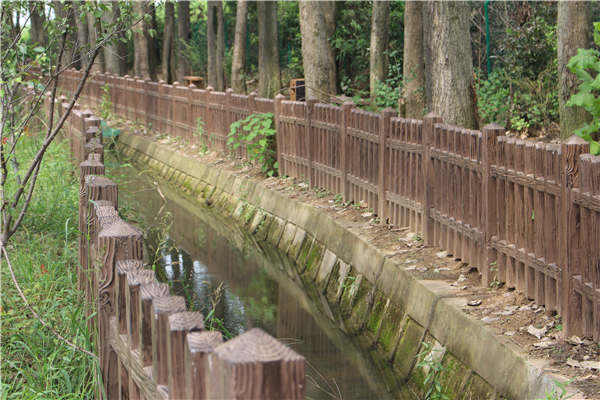 重庆仿枯木栏杆